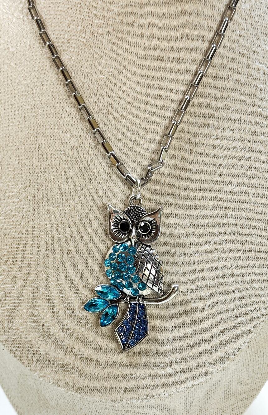 Blue Rhinestone Owl Pendant Necklace Silver Tone 22" Chain N468